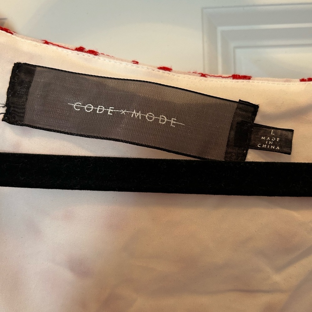 Code Mode blouse - Picture 3 of 3